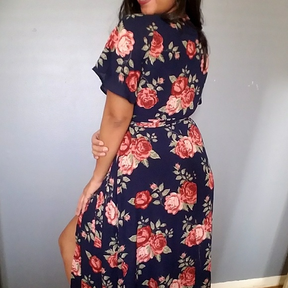💦LAST ONE💦ZOEY NAVY BLUE FLORAL WRAP MAXI DRESS - Picture 3 of 6